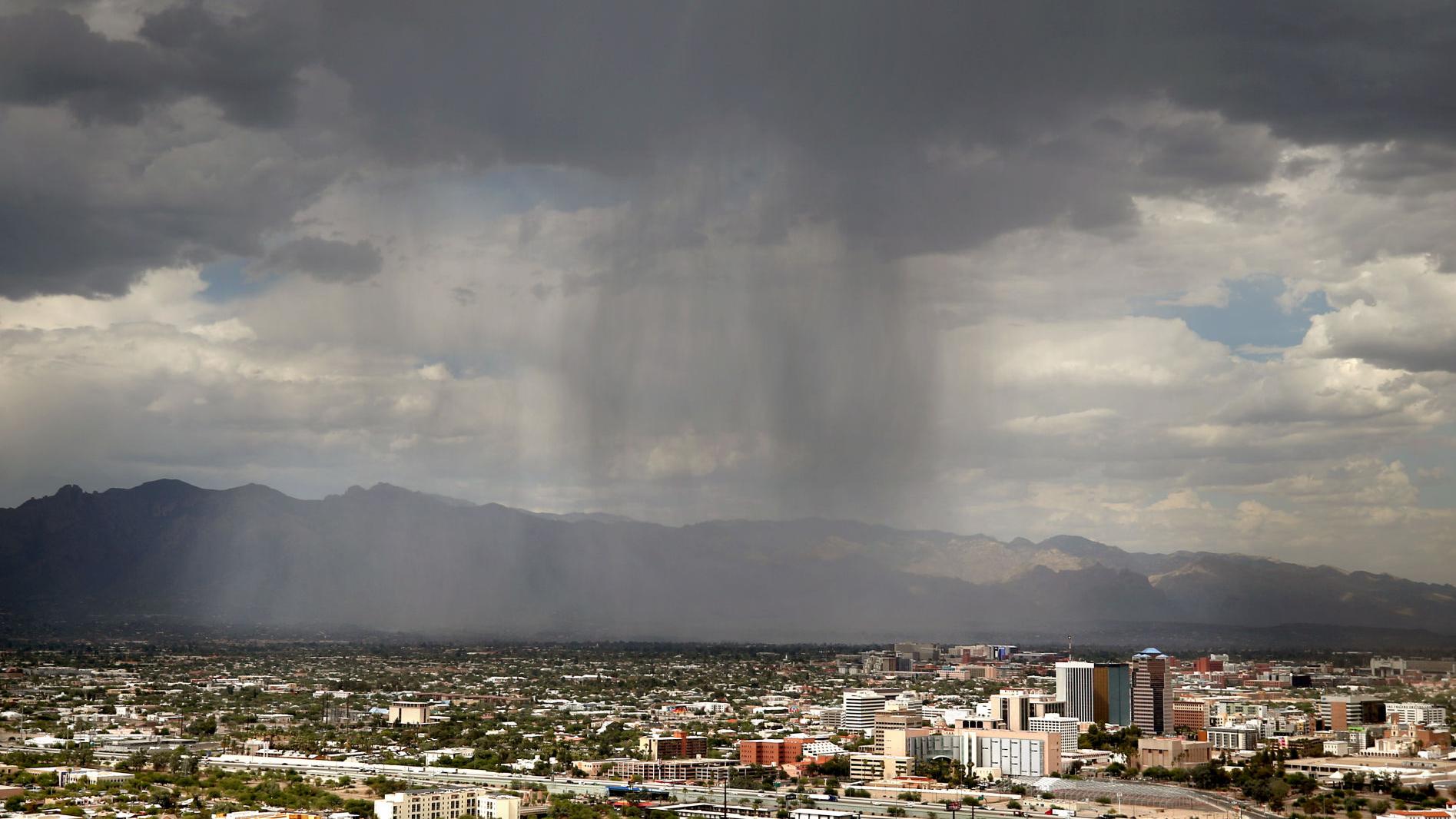 Severe thunderstorm warning in place for north Tucson